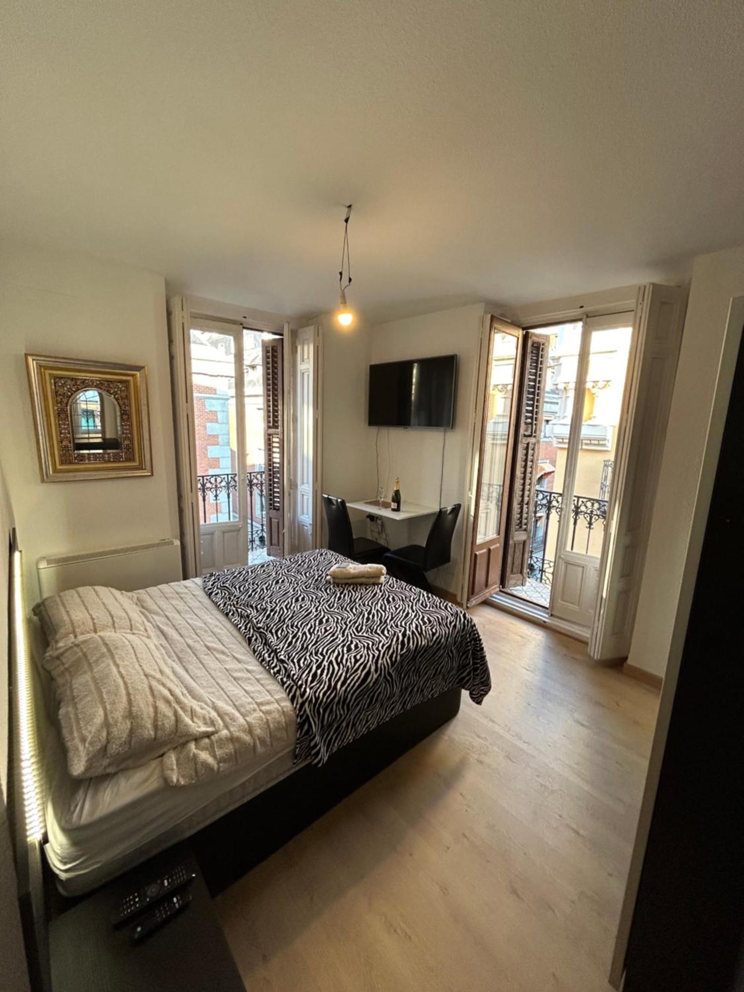 Room In Plaza Mayor Madrid Kültér fotó
